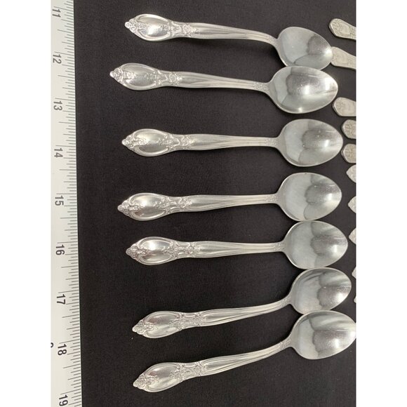 32 Piece Lot Stainless Steel Japan Marked Flatware - Picture 4 of 12